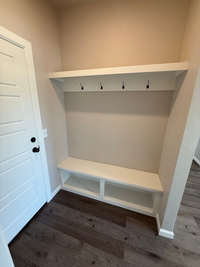 Building Photo - 7736 Westhall Pl