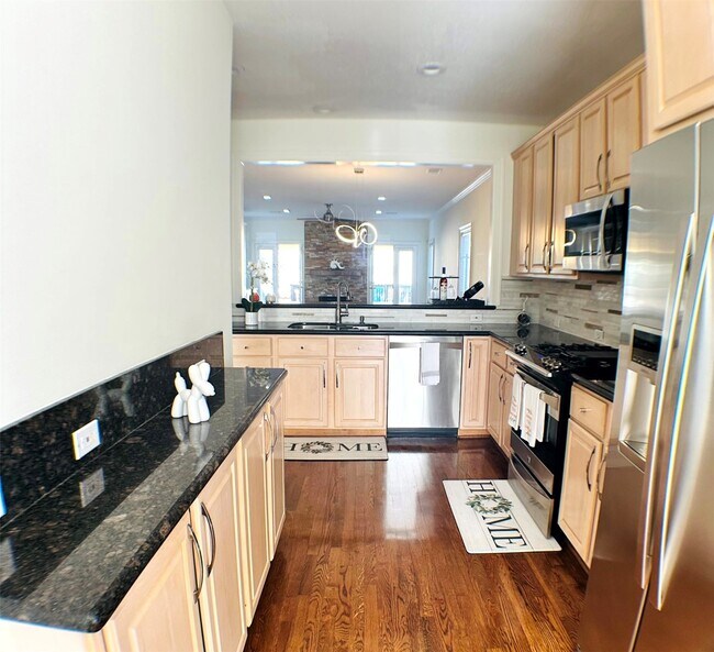 Building Photo - 913 Birdsall St