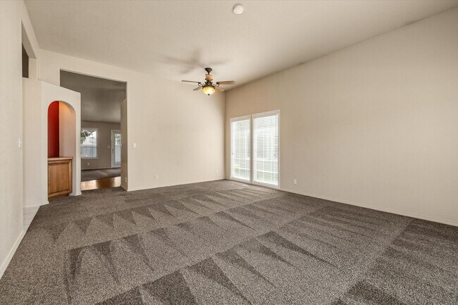 Building Photo - 2168 N Glennfield Way