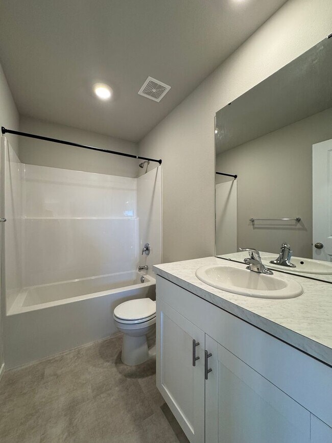 Building Photo - Pet-Friendly 3 Bed Home on Cul-de-Sac