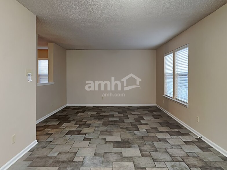 Building Photo - 10868 Delphi Dr