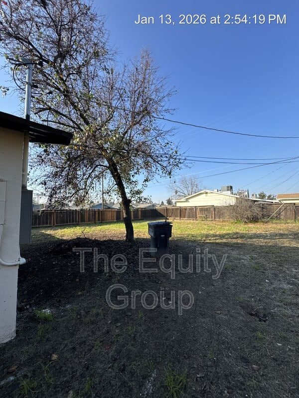 Building Photo - 4344 W La Vida Ave