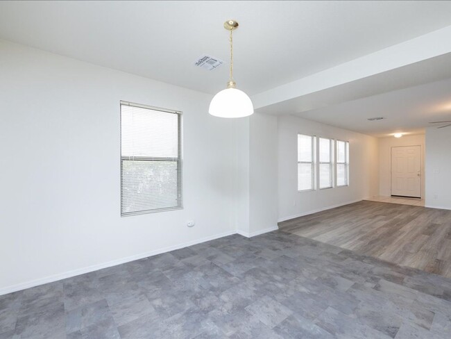 Building Photo - VAIL SCHOOL DISTRICT!!! CORNER LOT NEAR PU...
