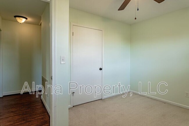 Building Photo - 109 Roberts Cir
