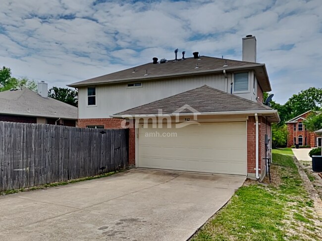 Building Photo - 962 Wisperwood Dr