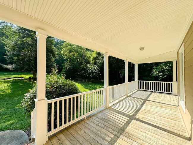 Building Photo - Cozy Oasis in Wake Forest!