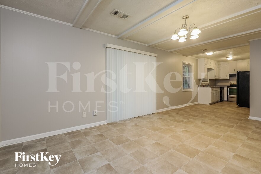 Building Photo - 6700 Hidden Brook Trail