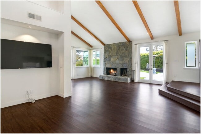 Building Photo - Single Level Golf Course Stunning Home Dana Point!