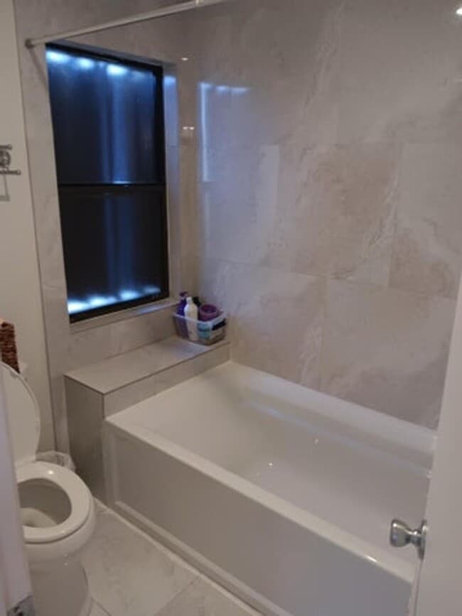 Building Photo - 13155 Chadwick Ct