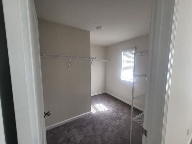 Building Photo - 5 bedroom/3 bath home in Aynor - 1/2 Off R...