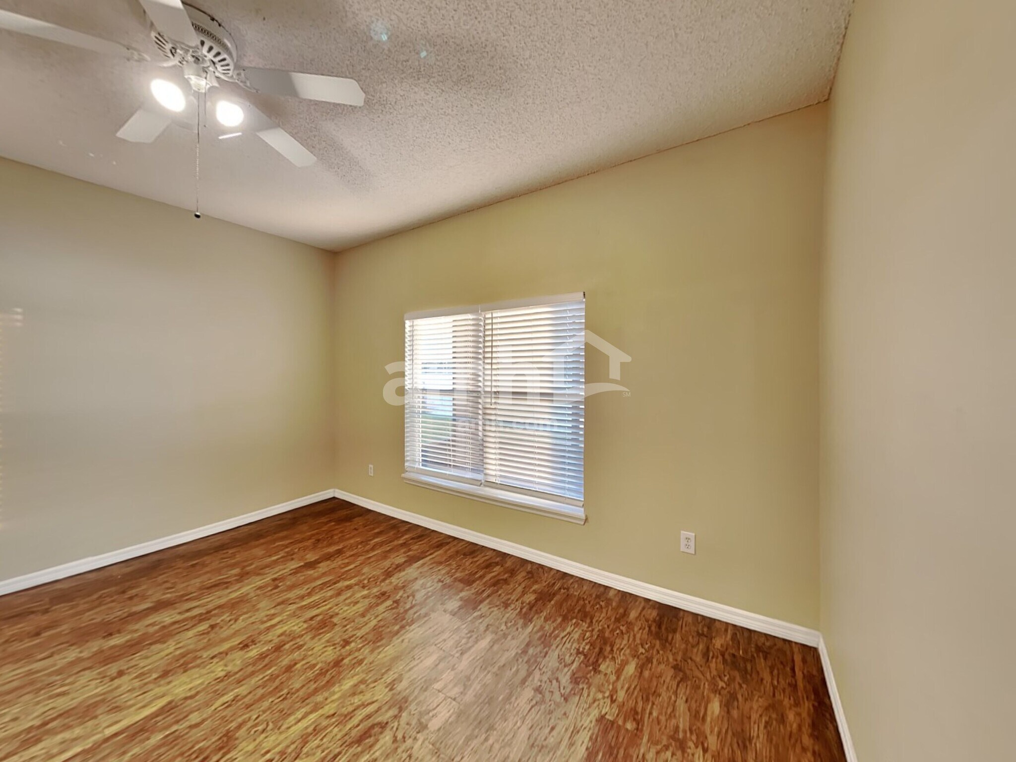 Building Photo - 4470 Waterside Pointe Cir