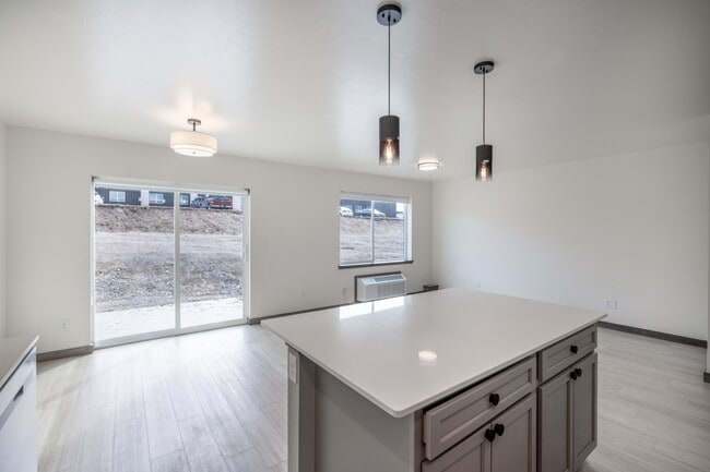 Building Photo - 3375 Crosswind Ct