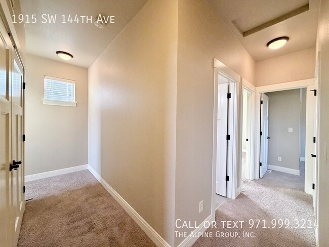 Building Photo - 1915 SW 144th Ave