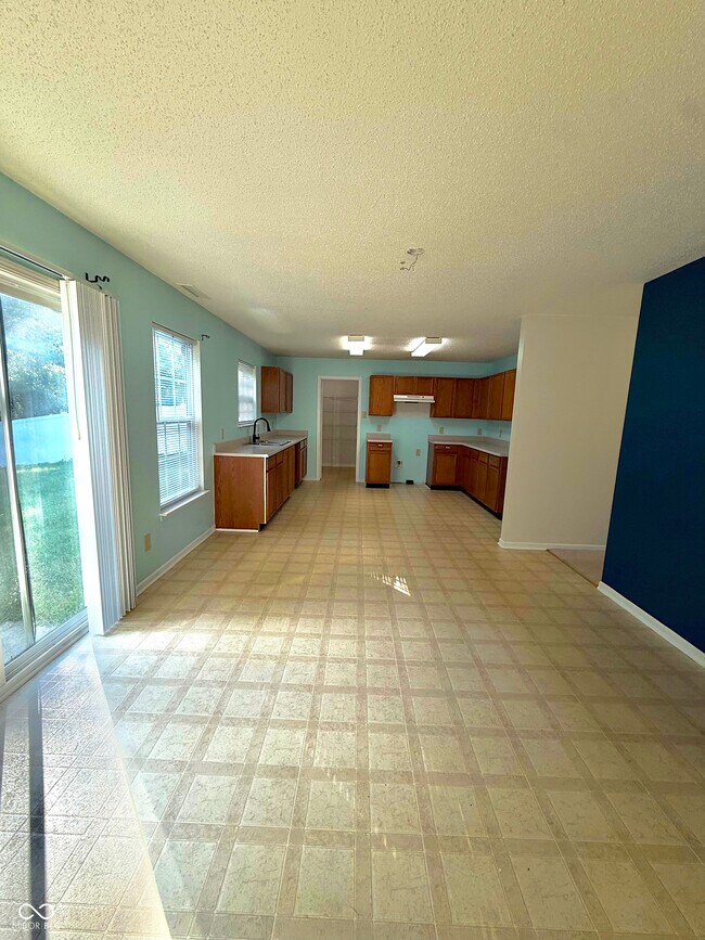 Building Photo - 10605 Carrie Ln