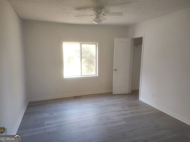 Building Photo - 929 Bond Bridge Rd