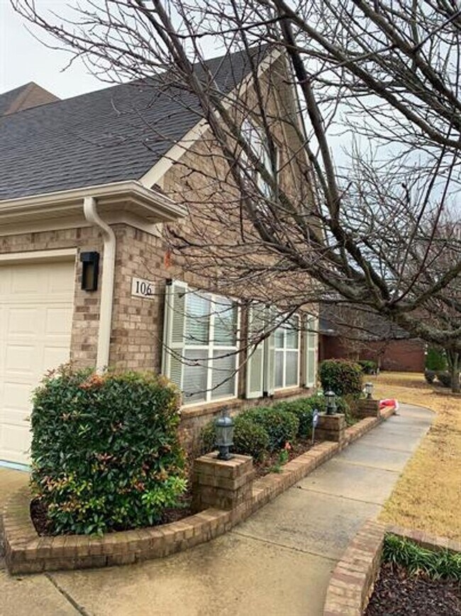 Building Photo - Coming Soon - Immaculate 4-BR Rental in Desirable Whitworth Farms! **FENCED YARD**
