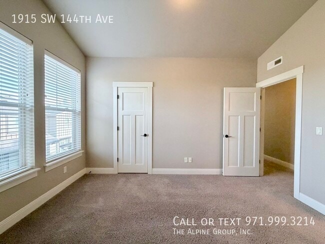Building Photo - 1915 SW 144th Ave