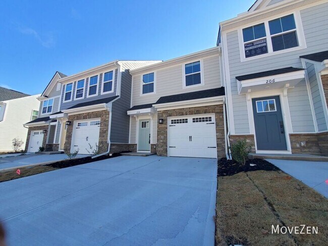 Building Photo - 208 Lograto Ln