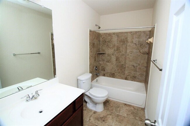 Building Photo - 16715 Lark Bunting Ln