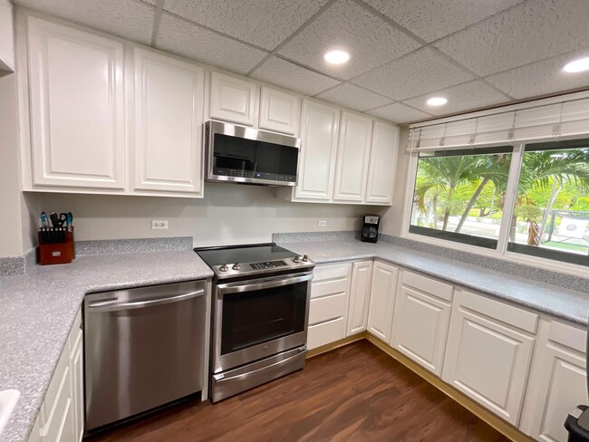 Building Photo - 500 Lunalilo Home Rd