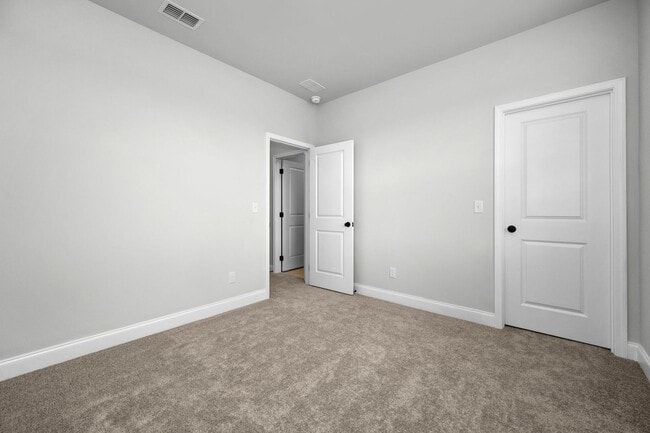 Building Photo - 2718 Willowoak Trl