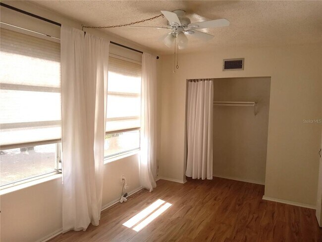 Building Photo - 2331 Finlandia Ln