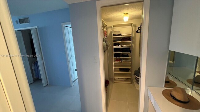 Building Photo - 2671 S Course Dr