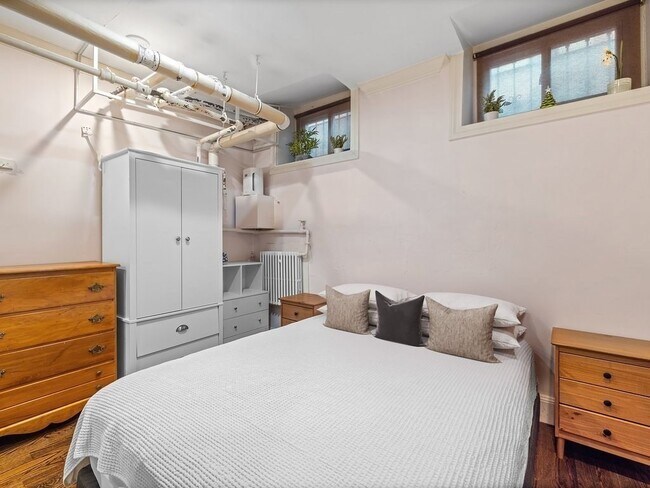 Building Photo - 50 Revere St