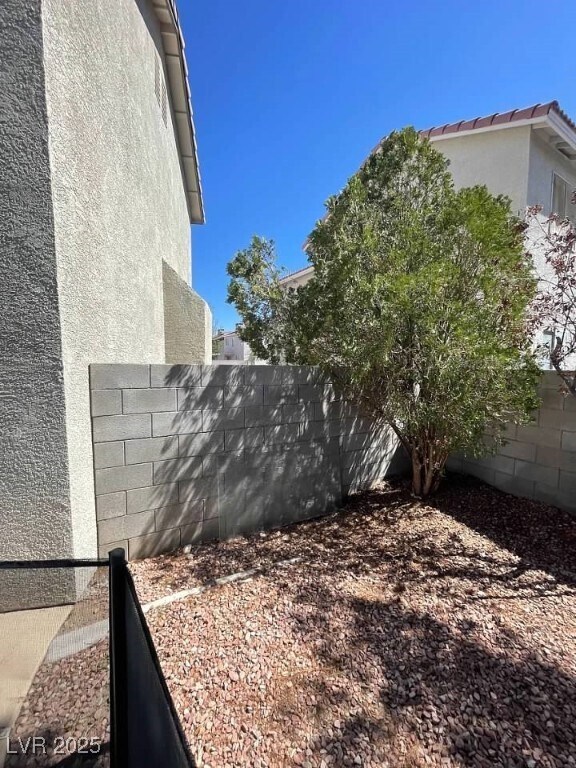 Building Photo - 9617 Pine River Ln