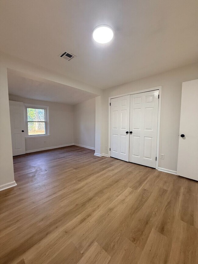 Building Photo - FOR RENT – Newly Remodeled 4 Bedroom / 2 Bath Home