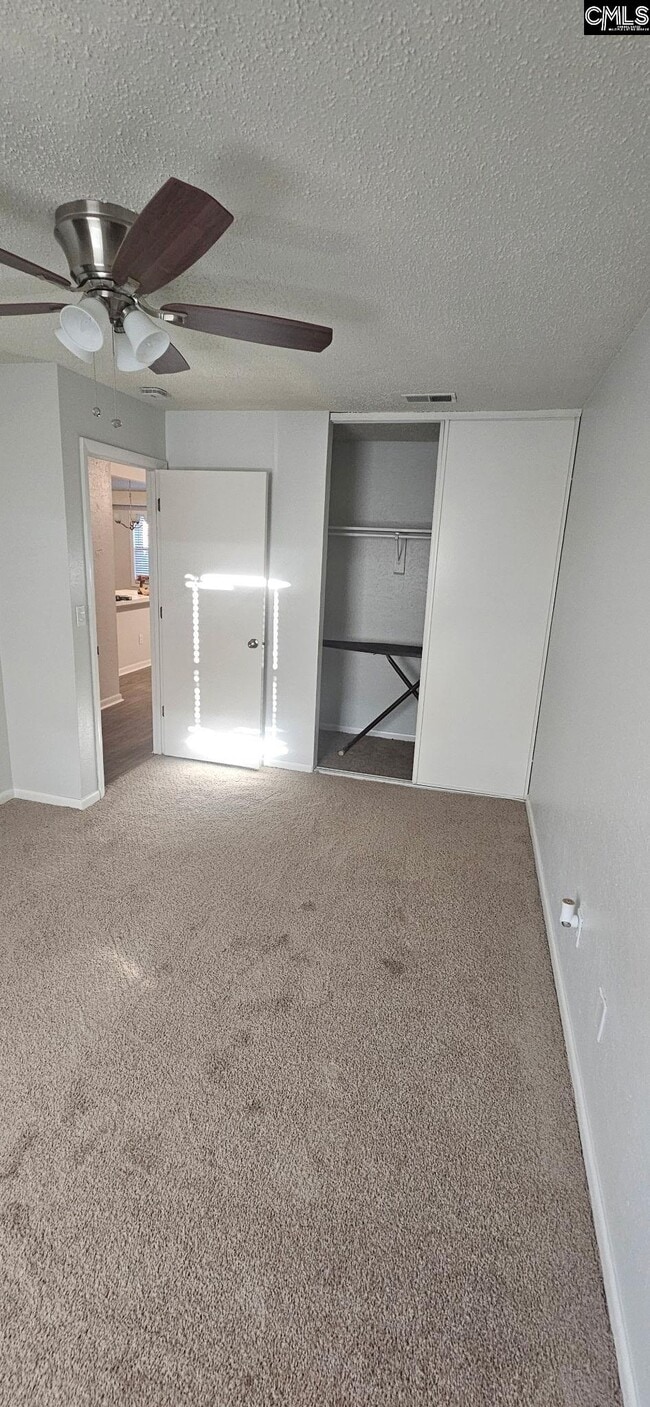 Building Photo - 409 Greenlake Dr