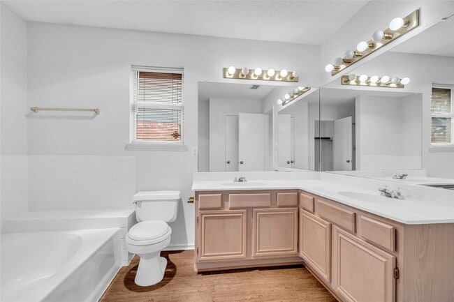 Building Photo - 8464 Ruthette Dr