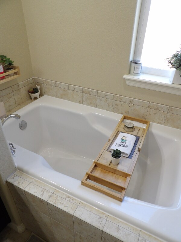 Building Photo - 6343 Wallowing Way