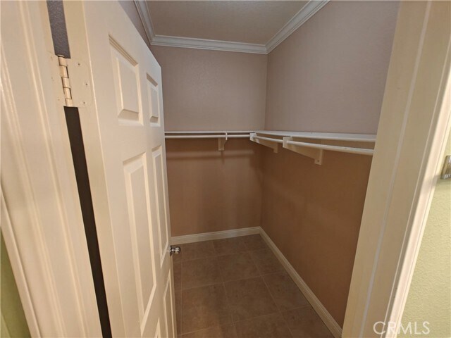 Building Photo - 1095 S San Marino Way