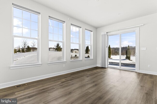 Building Photo - 12600 Coventry Mnr Wy