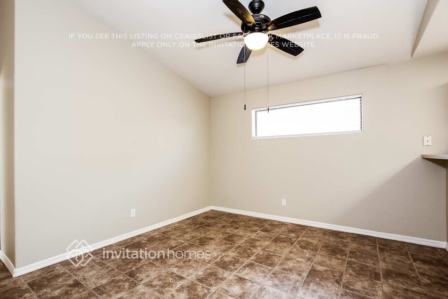 Building Photo - 11230 N 81st Ave