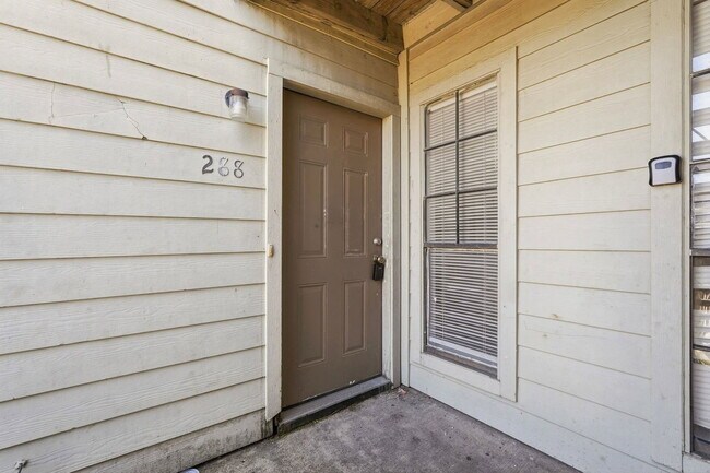 Building Photo - 10501 South Dr