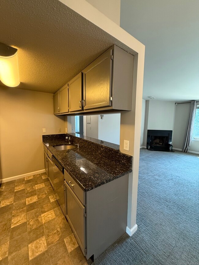 Building Photo - 25 Little Oak Ln