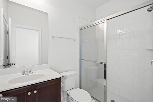 Building Photo - 596 Watermans Dr