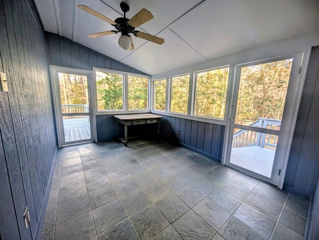 Building Photo - 8522 Croaker Rd