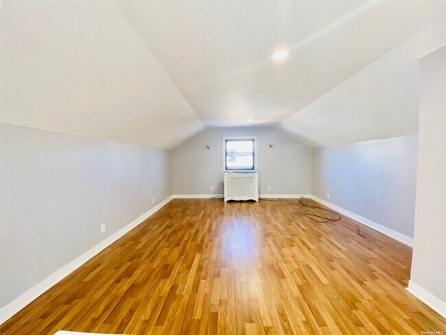 Building Photo - 69-21 Utopia Pkwy