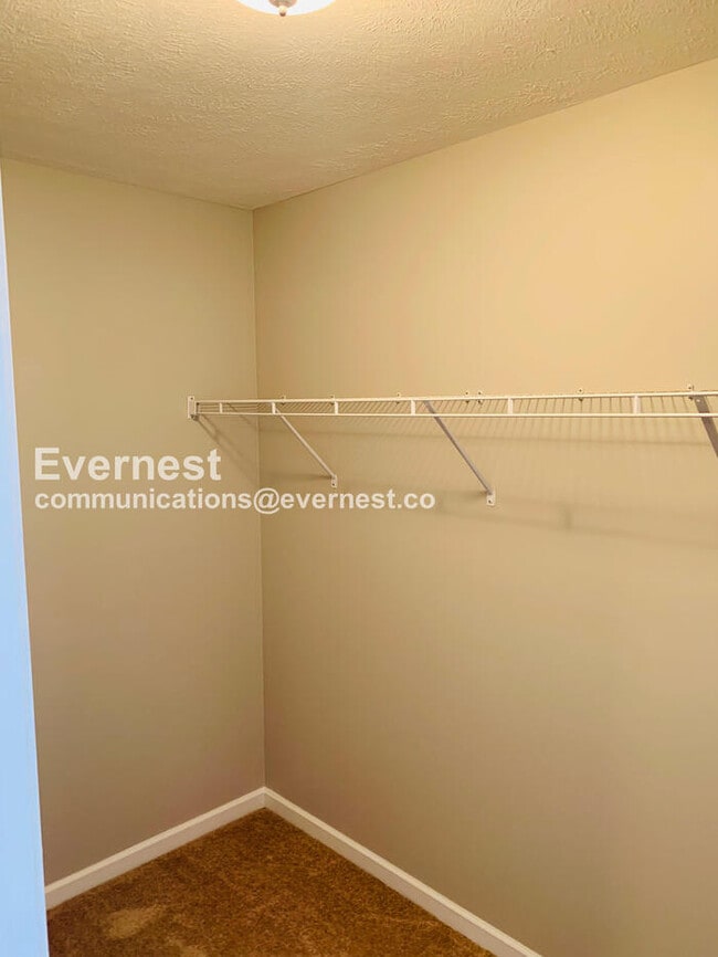 Building Photo - 4159 Saddlecreek Wy