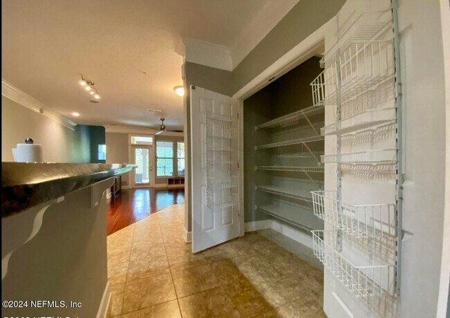 Building Photo - 9823 Tapestry Park Circle