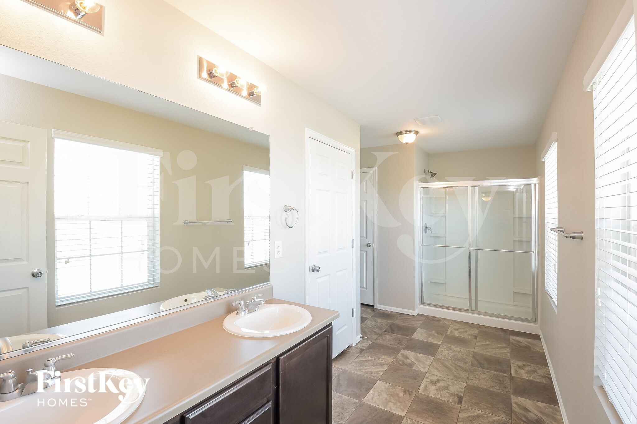Building Photo - 6481 N Dunkirk Ct