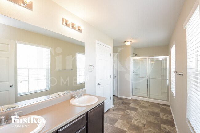 Building Photo - 6481 N Dunkirk Ct