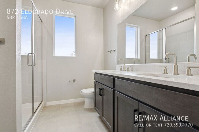 Building Photo - 872 Eldorado Dr