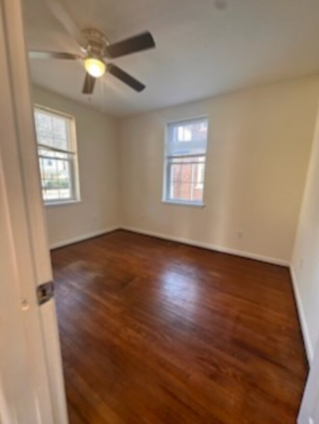 Building Photo - Three Bedroom Condo - Centrally Located Suffolk!