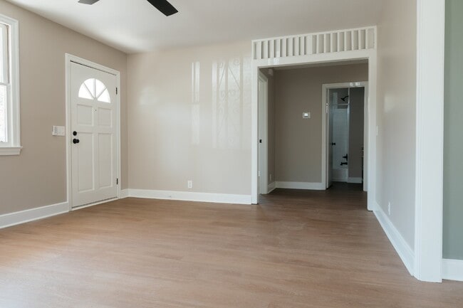 Building Photo - 332 Guilford St