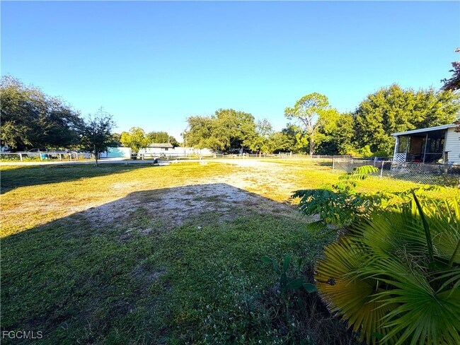 Building Photo - 8115 Tolles Dr