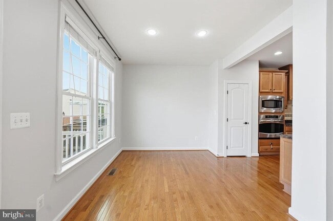 Building Photo - 21253 Park Grove Terrace
